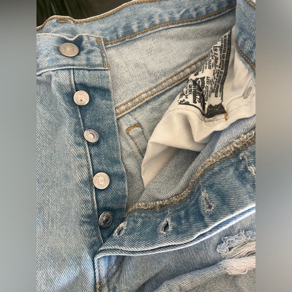 Levi 501 shorts - Picture 3 of 5